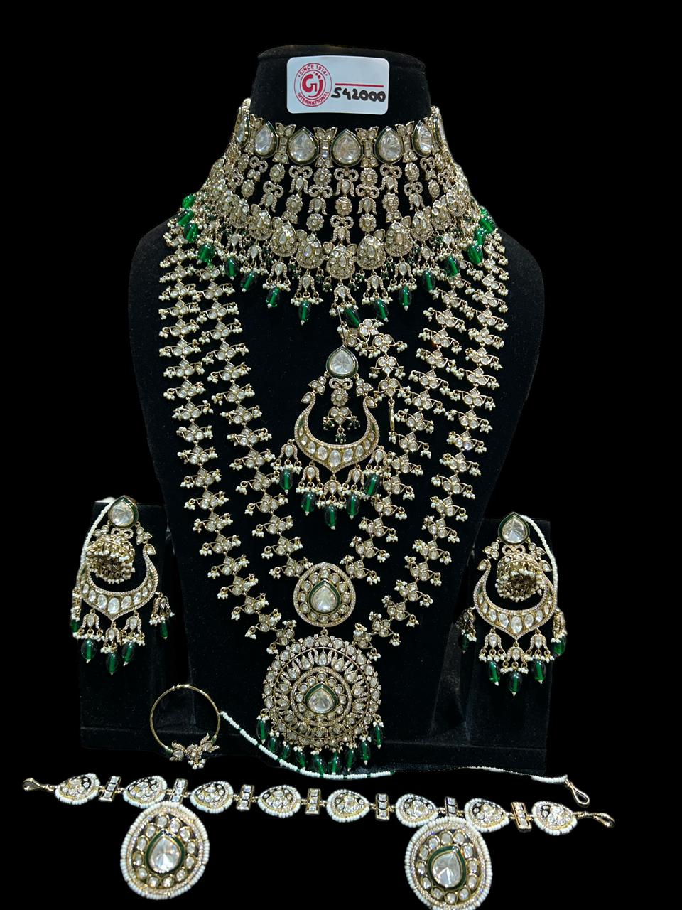 kundan mini bridal heavy set